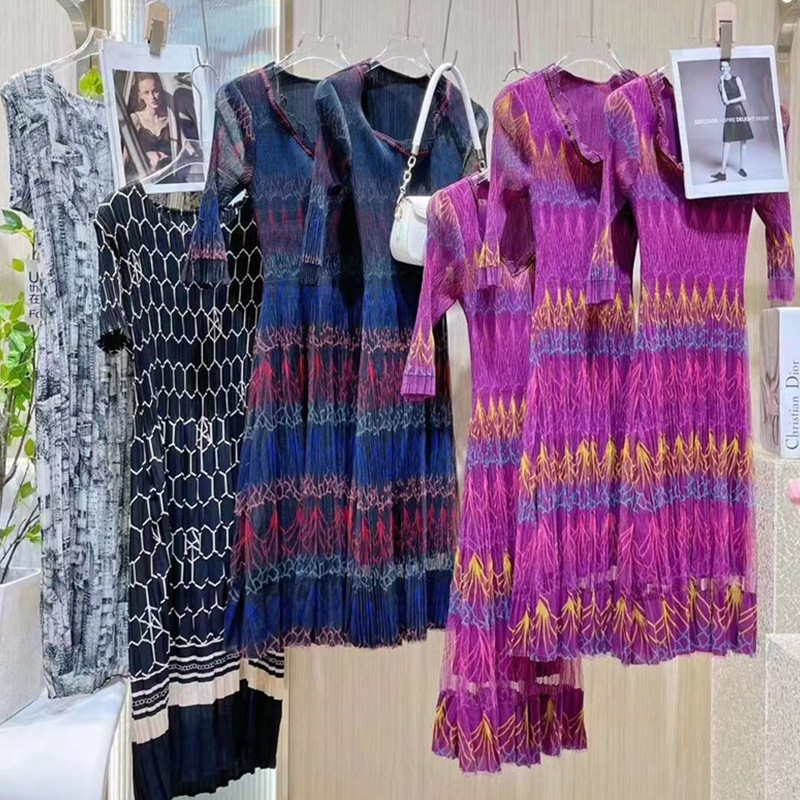 Summer Clothing Discount - Three 24 Summer House Life Floral